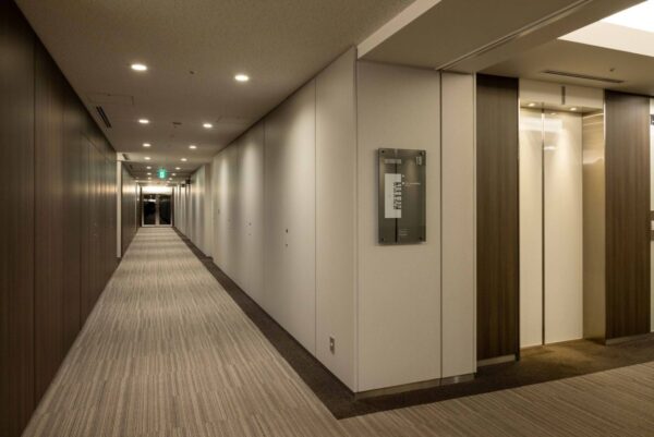 丸の内トラストタワーN館　オフィス廊下